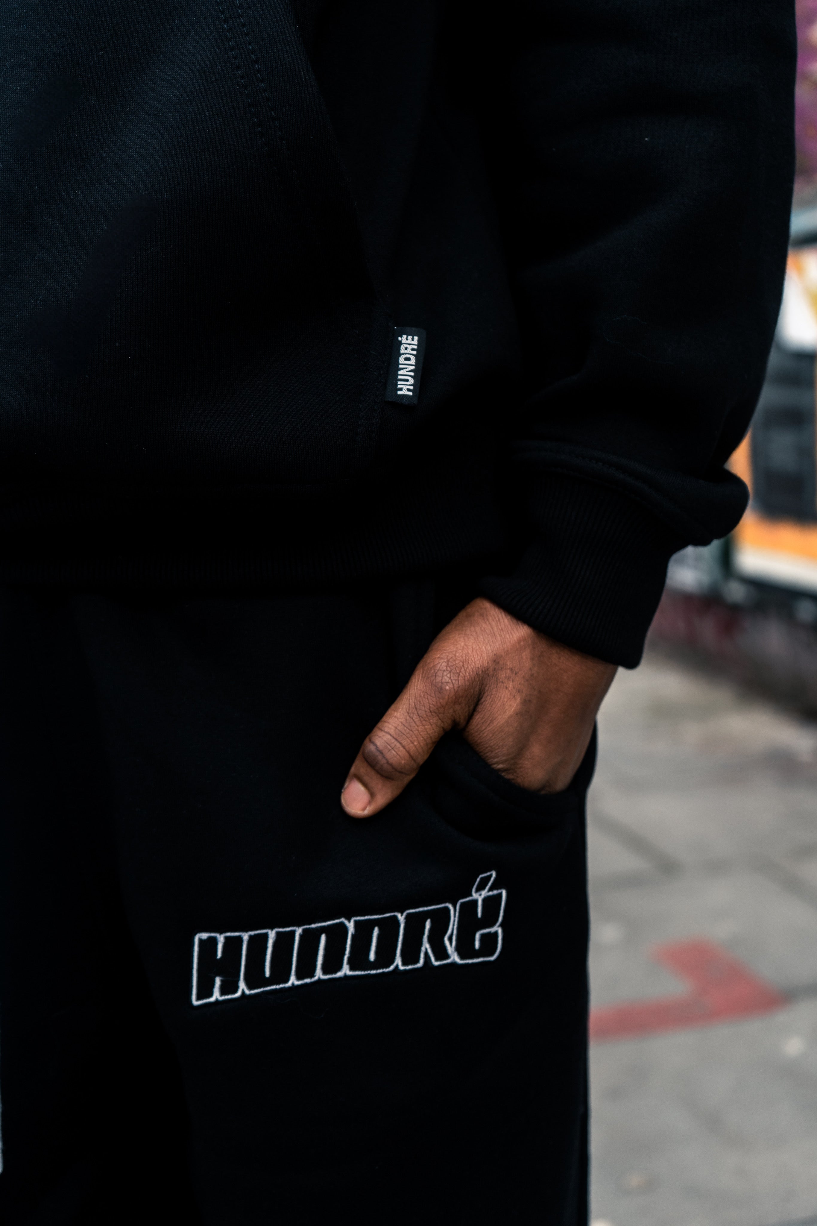 B/W HUNDRÉ TRACKSUIT